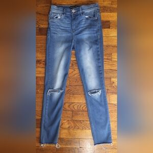 Express Jeans Supersoft Light Blue Distressed Ankle Leggings - High Rise